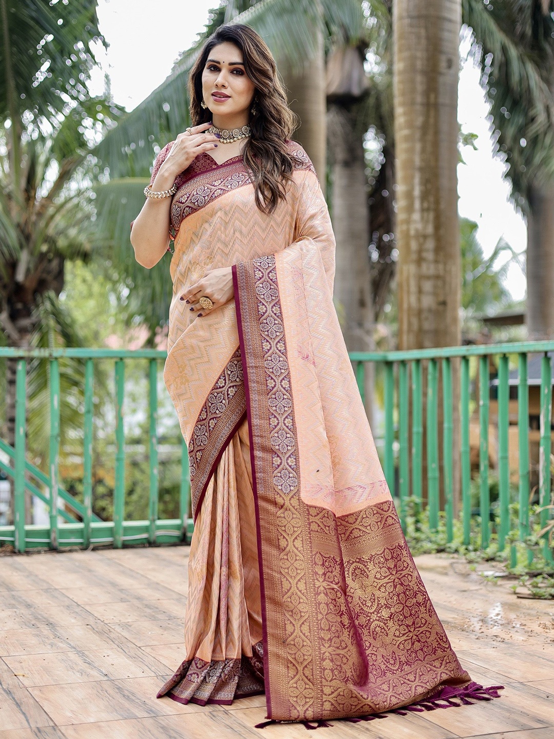 

Anaita Zari Pure Silk Kanjeevaram Saree, Peach