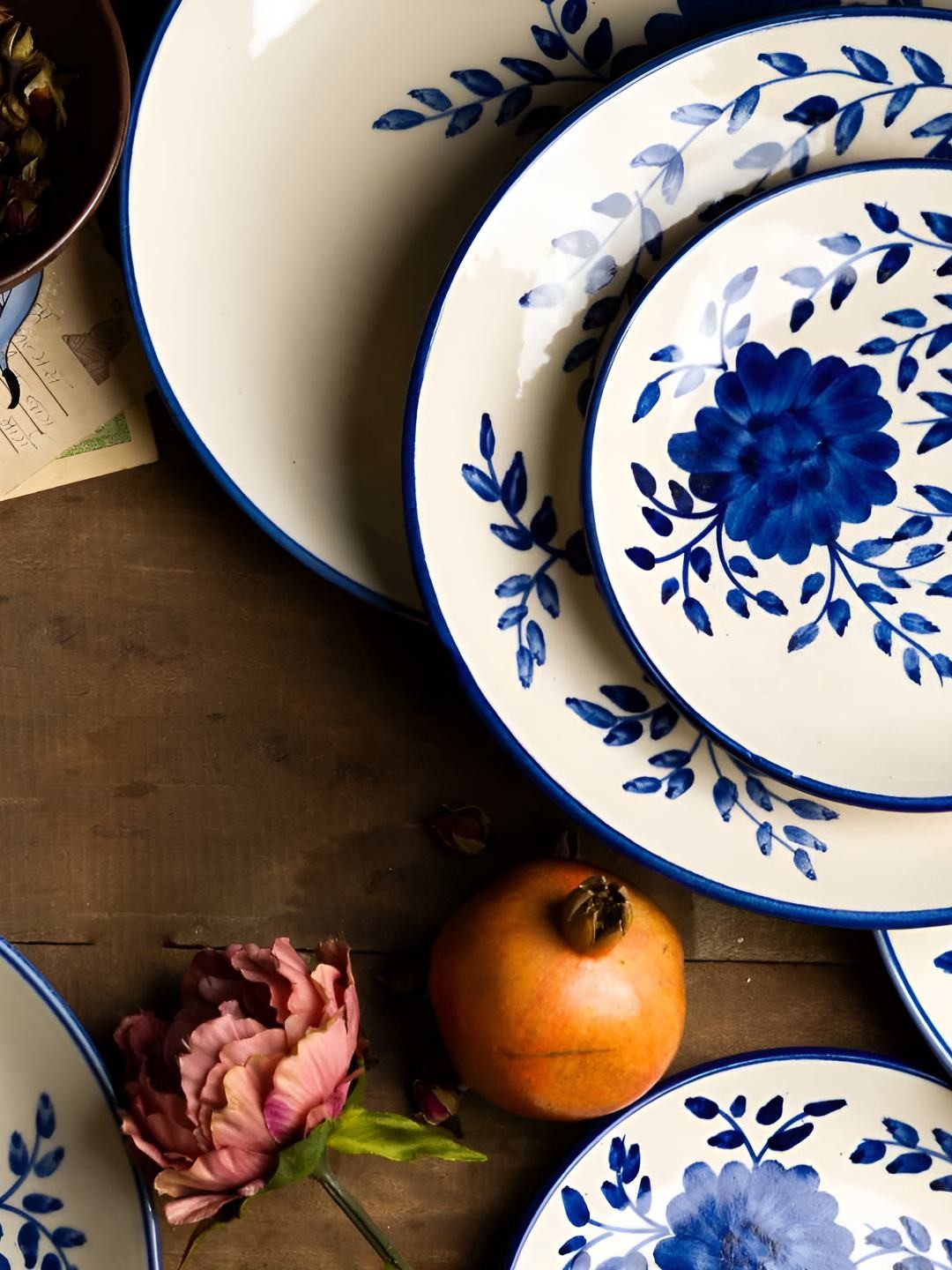 

AMALAFIEE CERAMICS Sanaah White & Blue 10 Pieces Floral Printed Ceramic Dinner Set