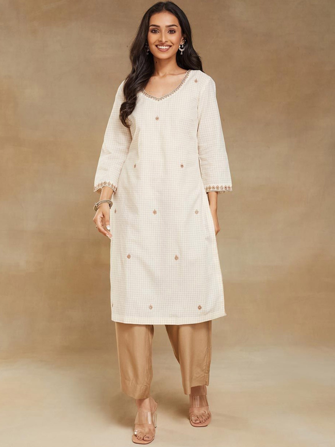 

Fabindia Embroidered Thread Work Cotton Straight Kurta, Off white