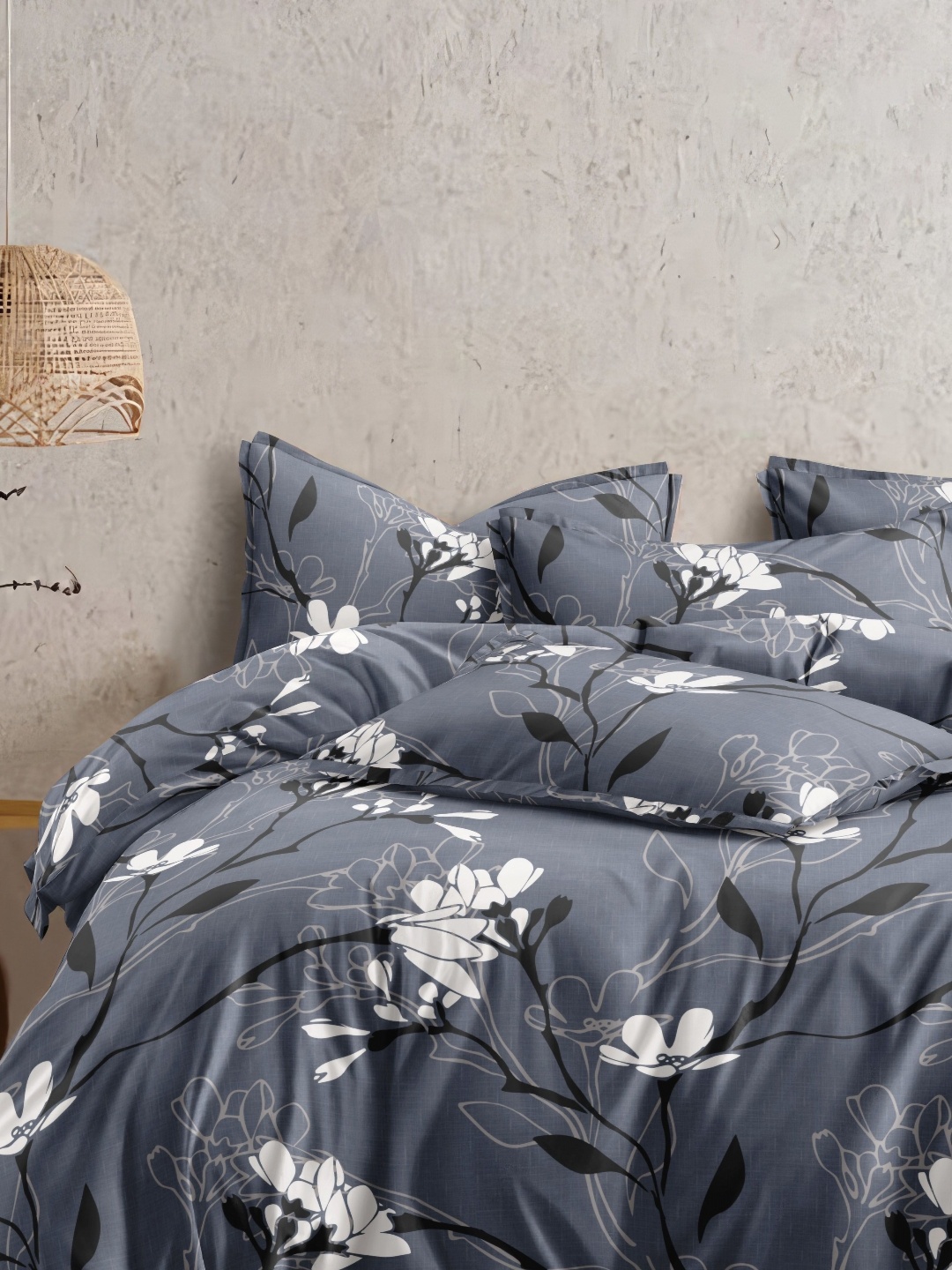 

Ariana Grey & White Floral Microfiber 144 TC King Bedsheet with 2 Pillow Covers
