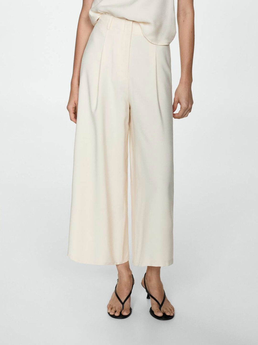 

MANGO Women Pleated Trousers, Cream