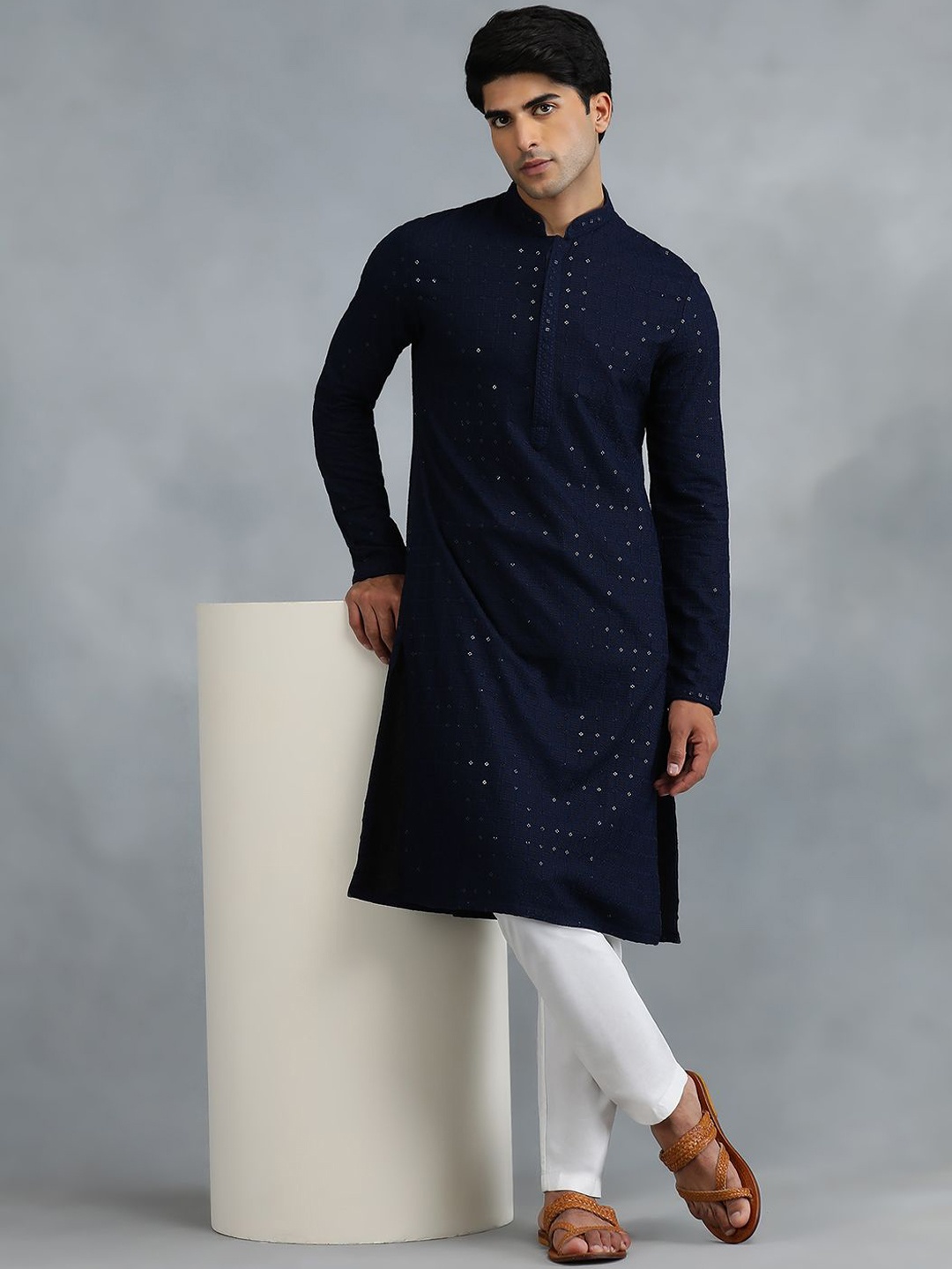 

THE KURTA COMPANY Embellished Sequinned Mandarin Collar Straight Kurta, Navy blue