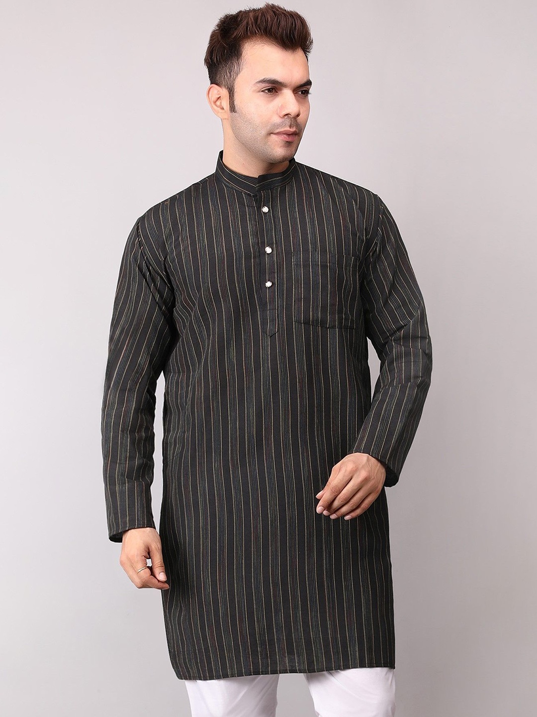 

Voniry Striped Mandarin Collar Straight Kurta, Black