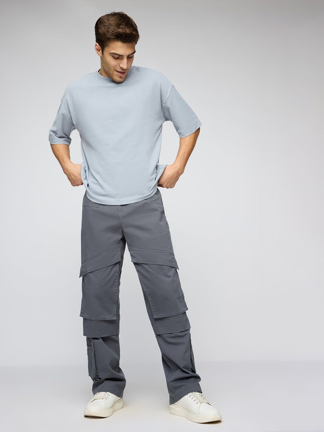 

FREAKINS Men High-Rise Cargo Trousers, Grey