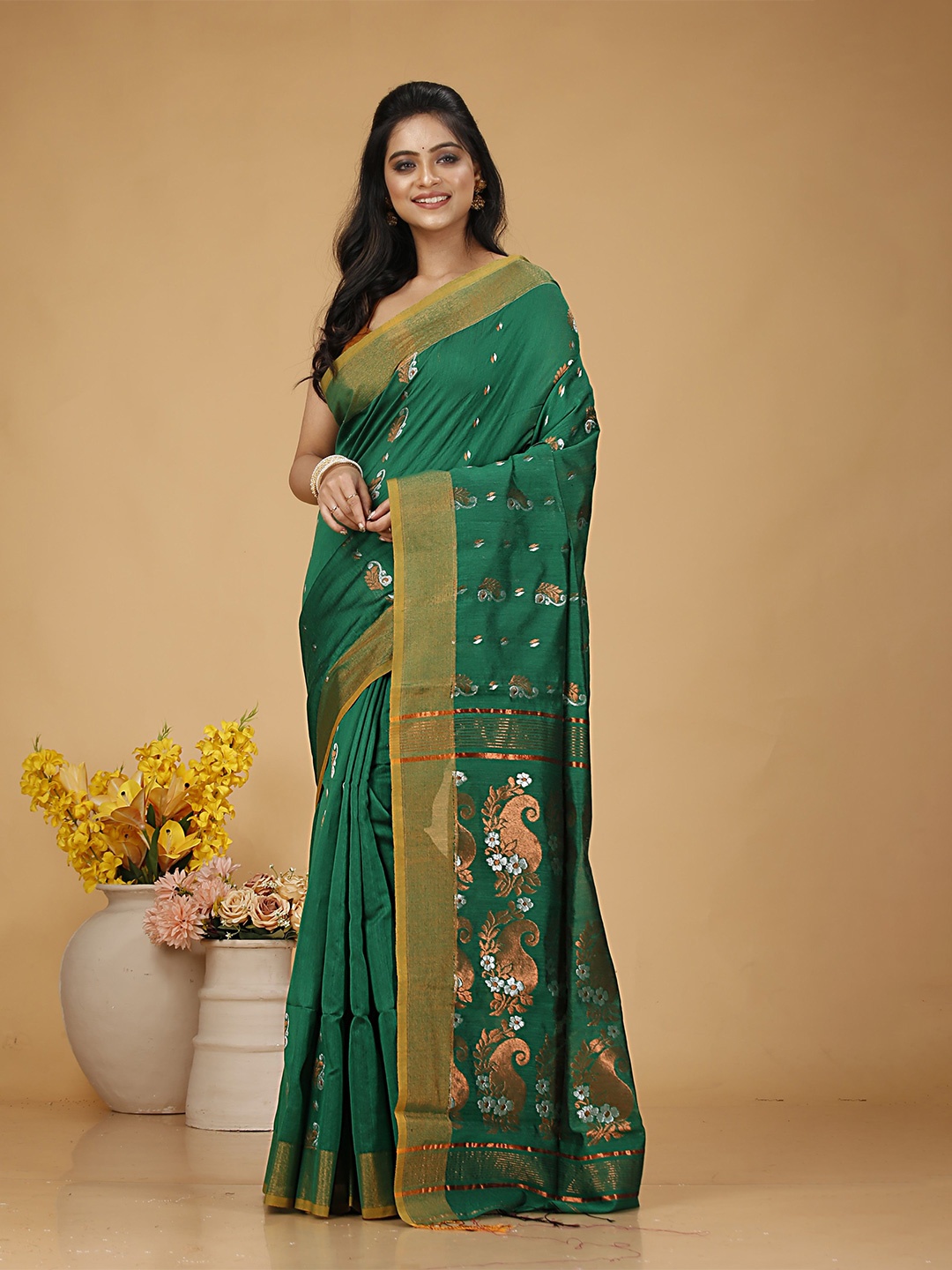 

SLAGHA Woven Design Zari Taant Saree, Green