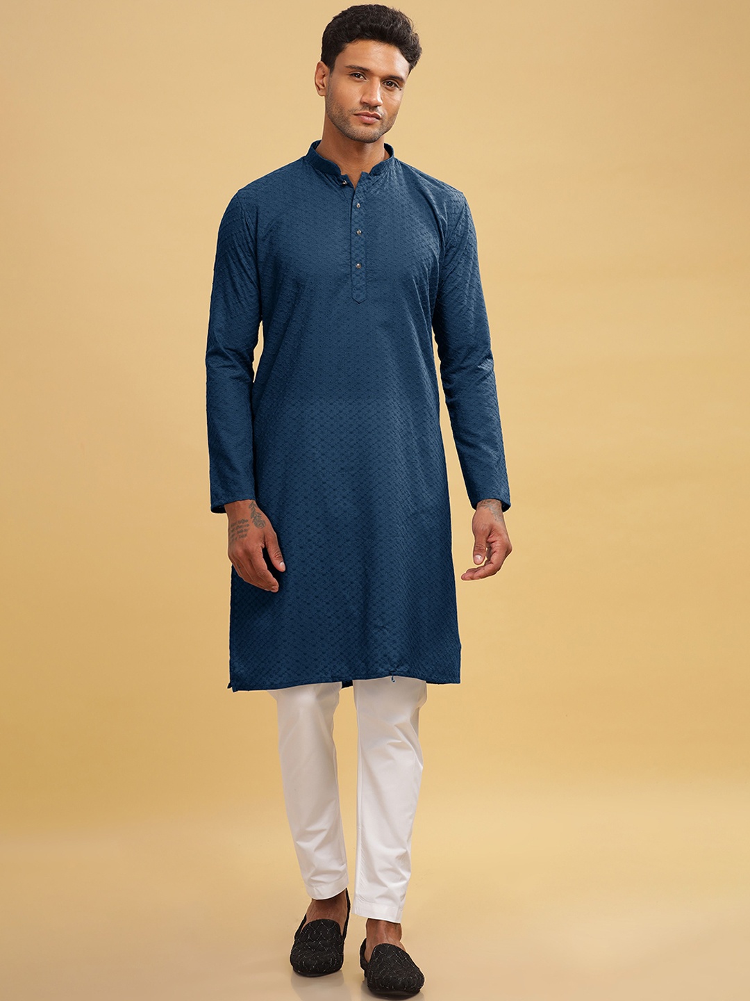 

Anouk Navy Blue Floral Embroidered Thread Work Mandarin Collar Straight Pure Cotton Kurta