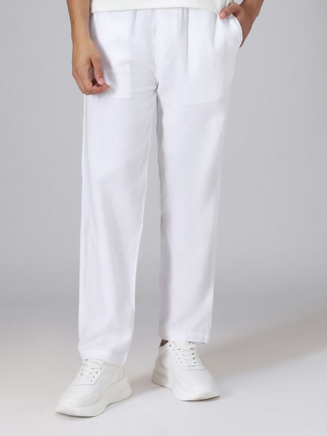 

Banana Club Men Relaxed Mid Rise Trousers, White