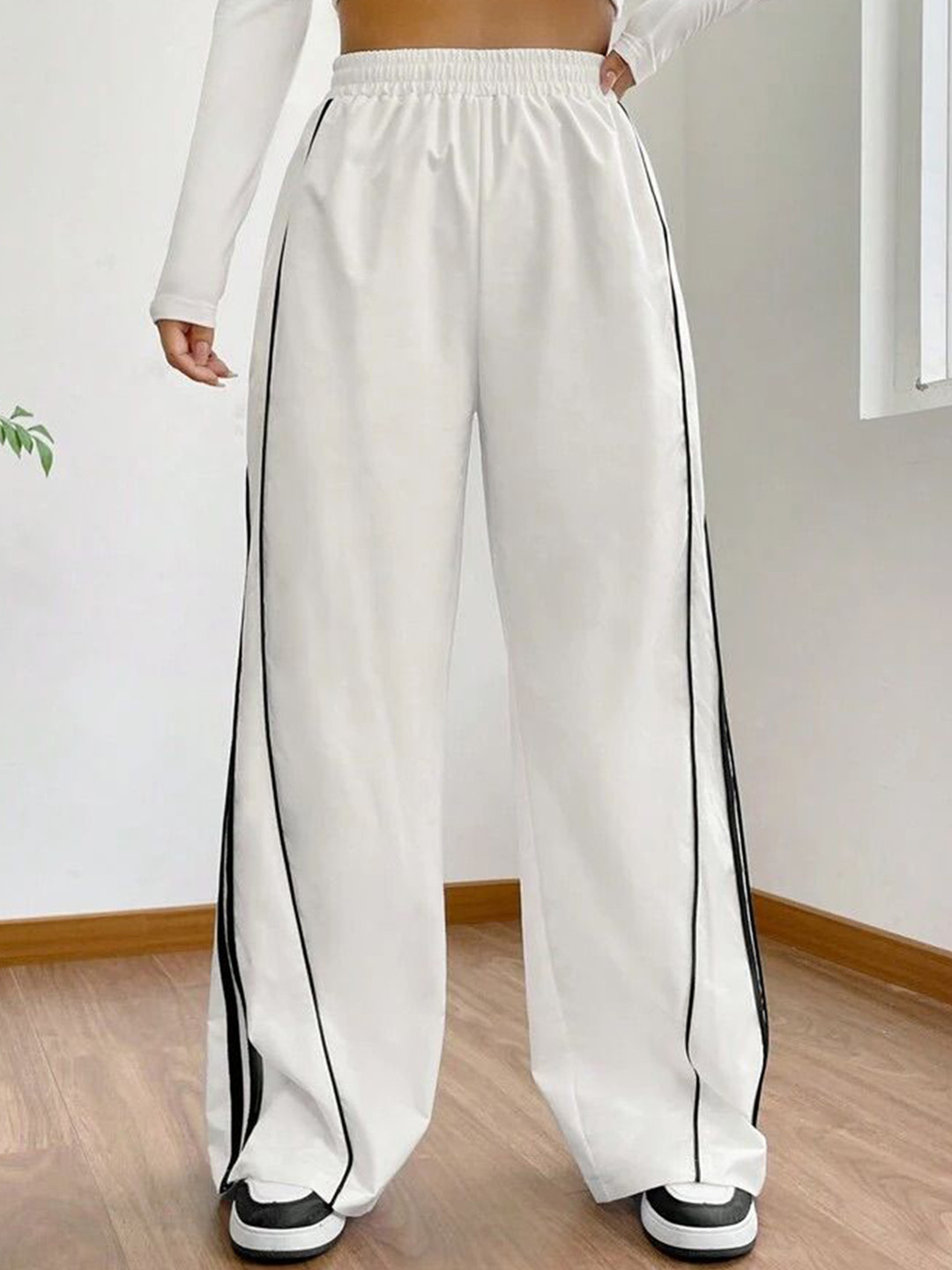 

TABADTOD Women Striped Relaxed Loose Fit Trousers, White