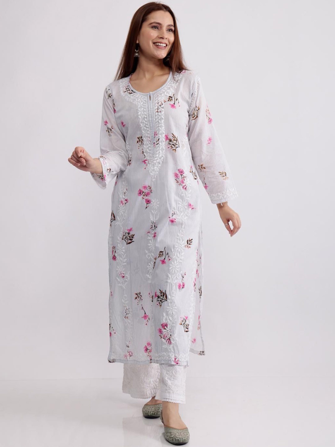 

Hastya Kala Floral Embroidered Chikankari Pure Cotton Straight Kurta, Grey