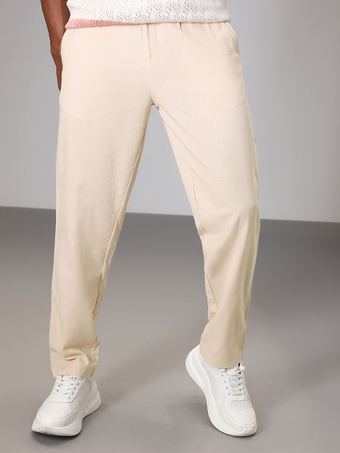 

Banana Club Men Relaxed Mid Rise Trousers, Cream