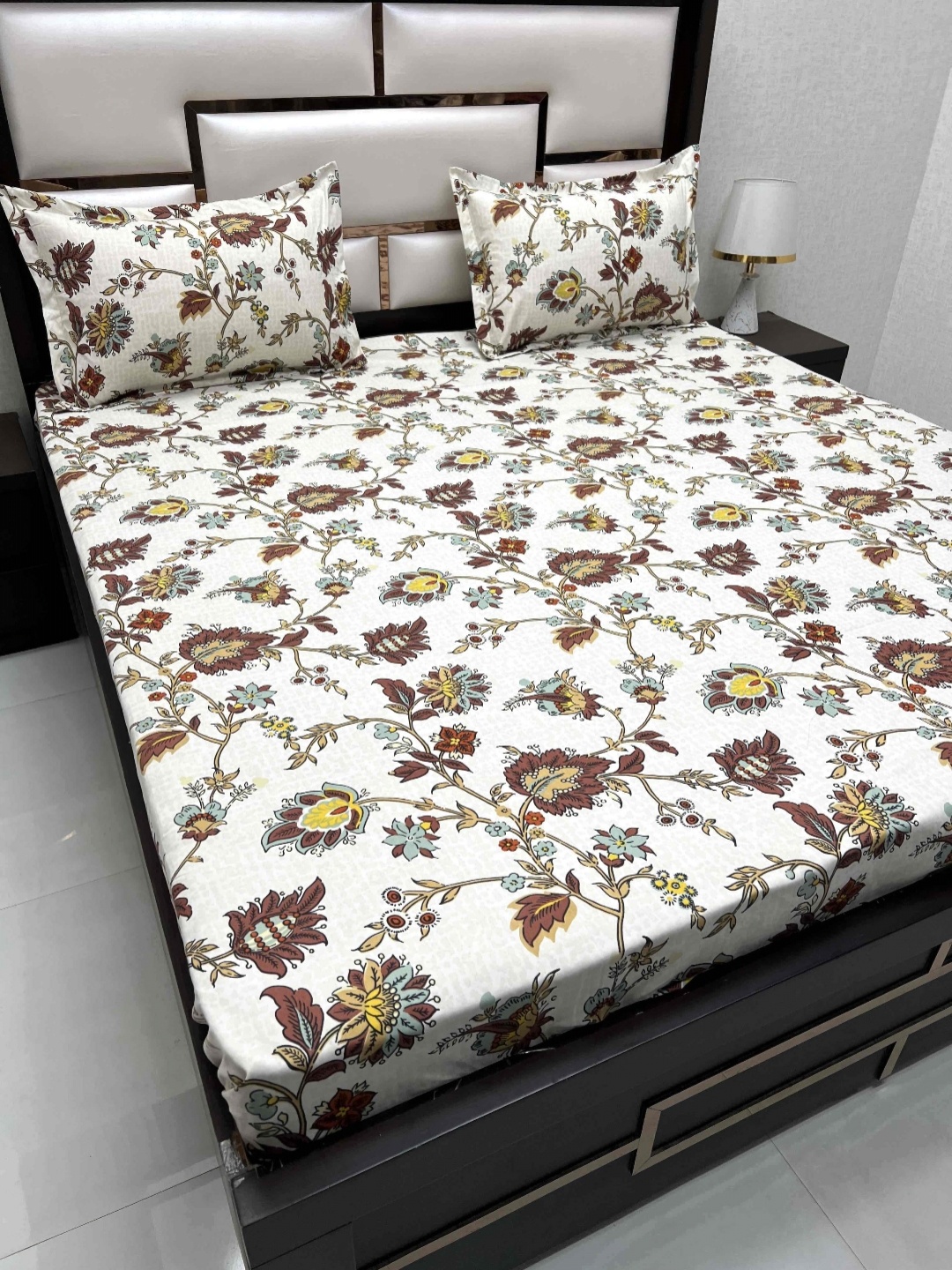 

Pure Decor Queen Size Double Bed Bedsheet With 2 Pillow Covers 2.28m X 2.54m, White