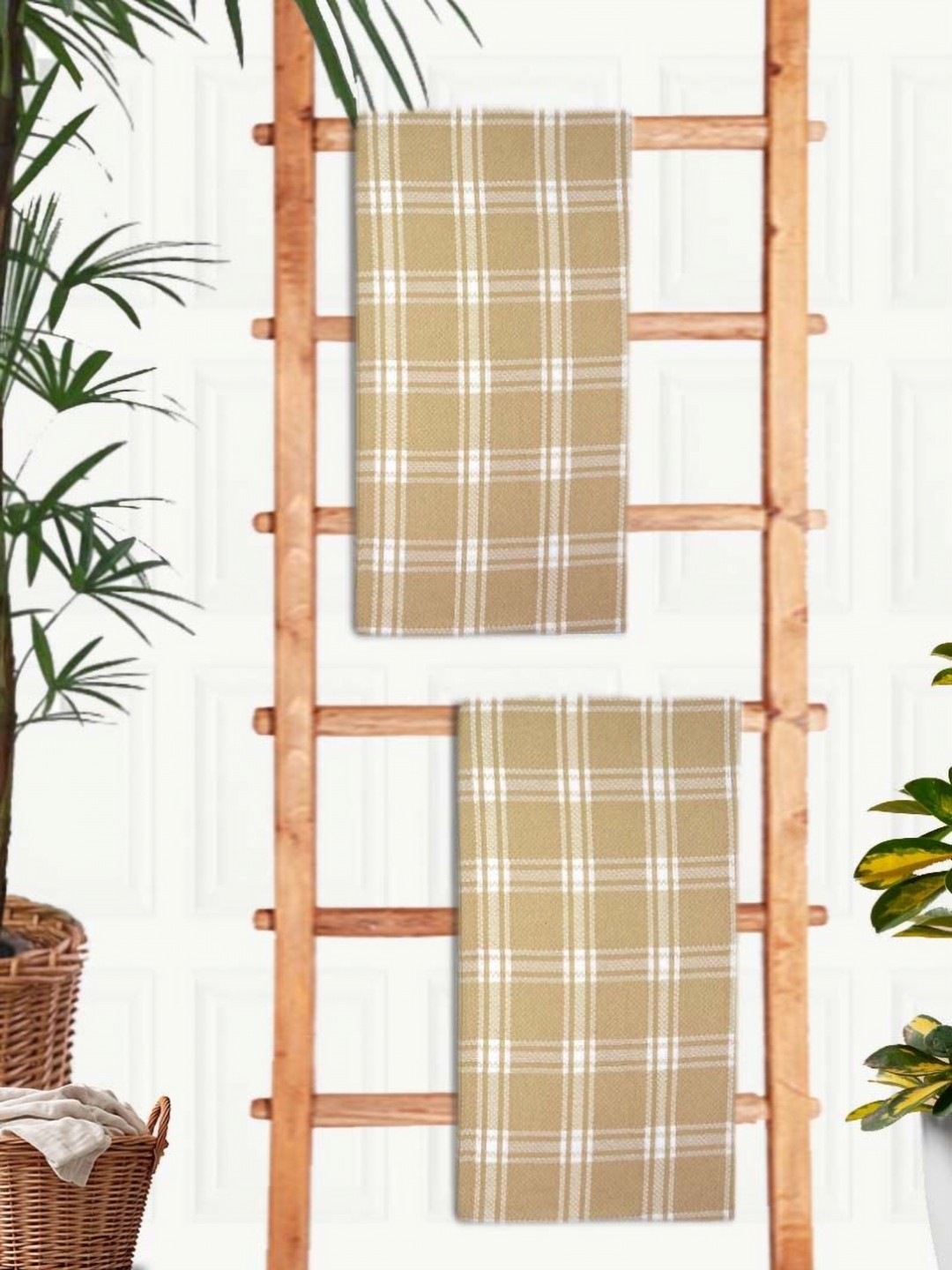 

Aura Yellow & White 2 Pieces Printed Cotton 210 GSM Bath Towels