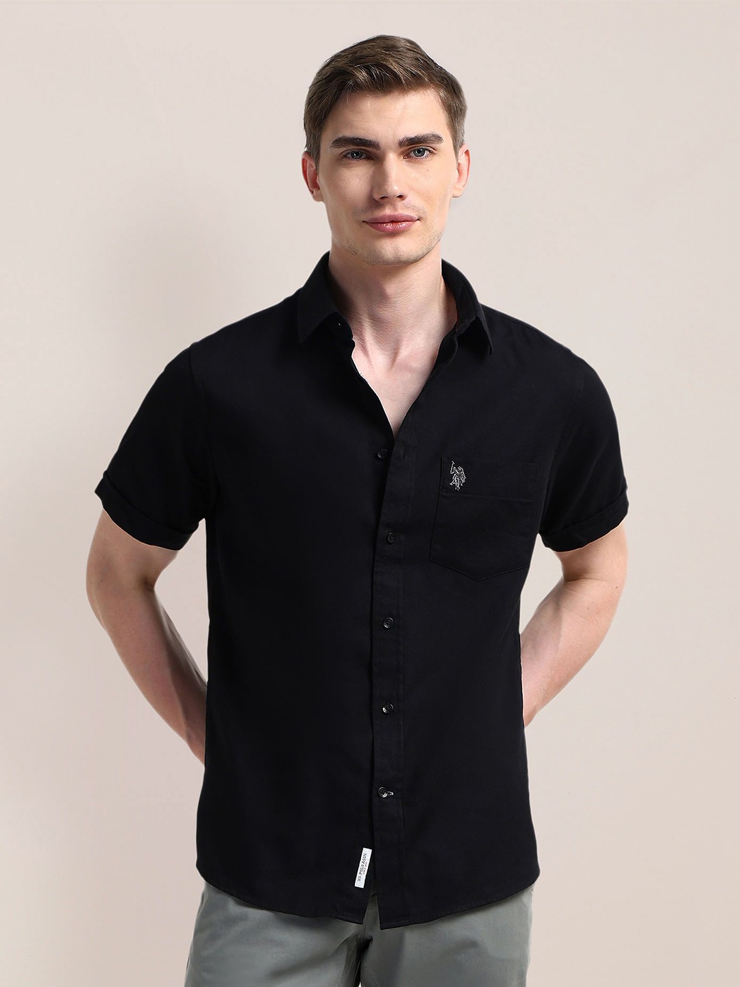 

U.S. Polo Assn. Men Classic Cutaway Collar Solid Cotton Casual Shirt, Black
