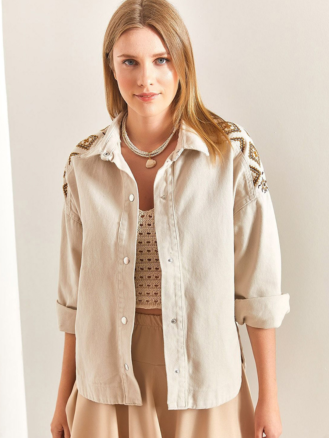 

BIANCO LUCCI Women Floral Crop Tailored Jacket, Na