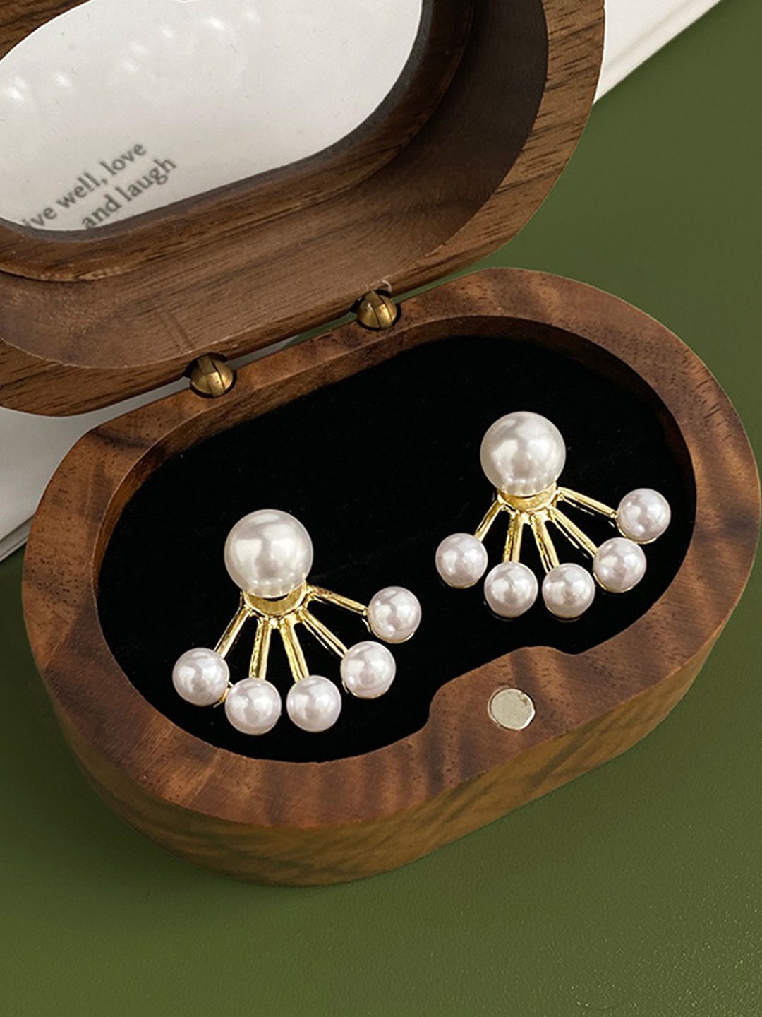 

KRENOZ Stainless Steel Classic Antique Studs, Gold