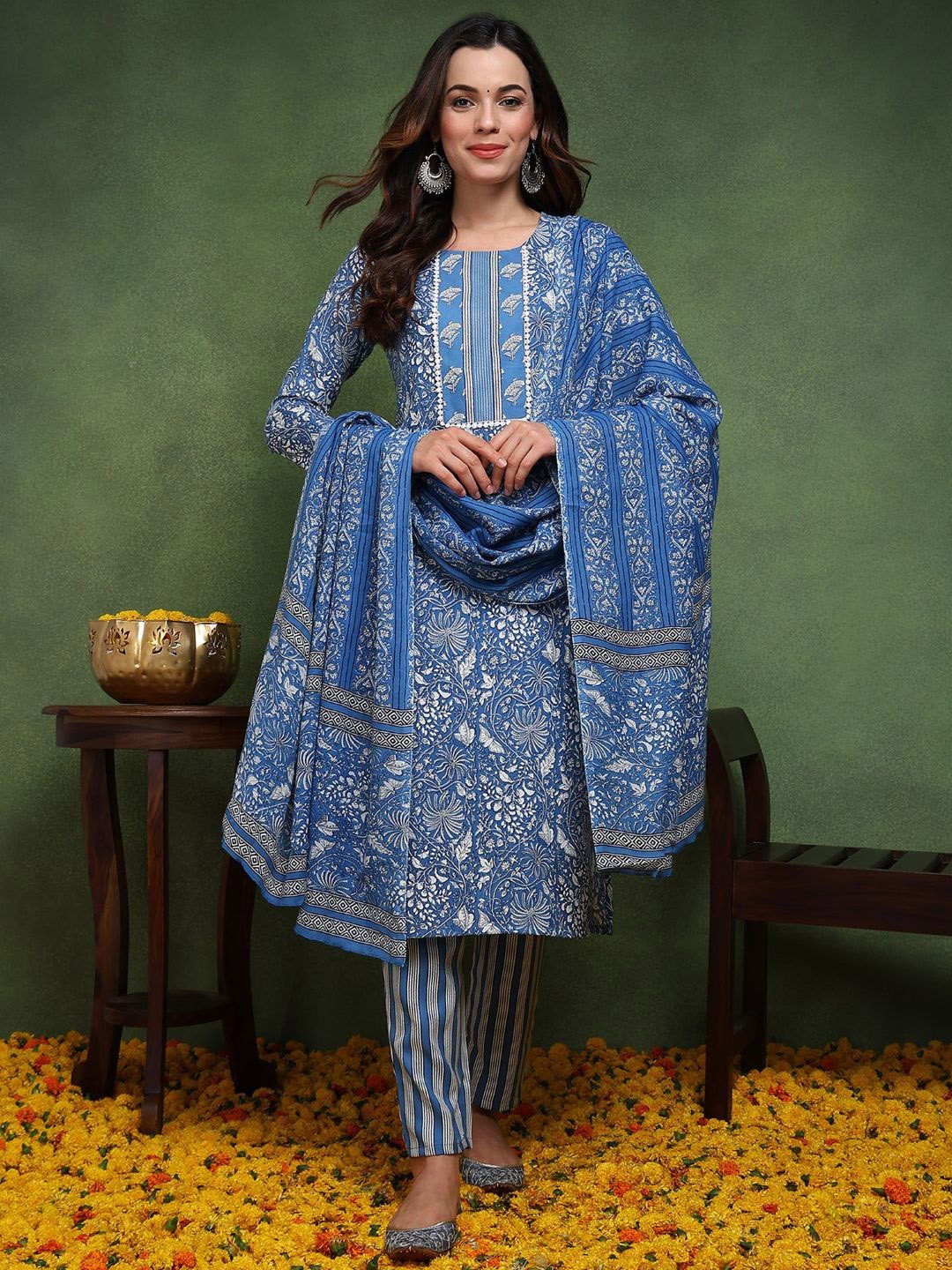 

Anouk Floral Printed Regular Straight Kurta with Trousers & Dupatta, Blue
