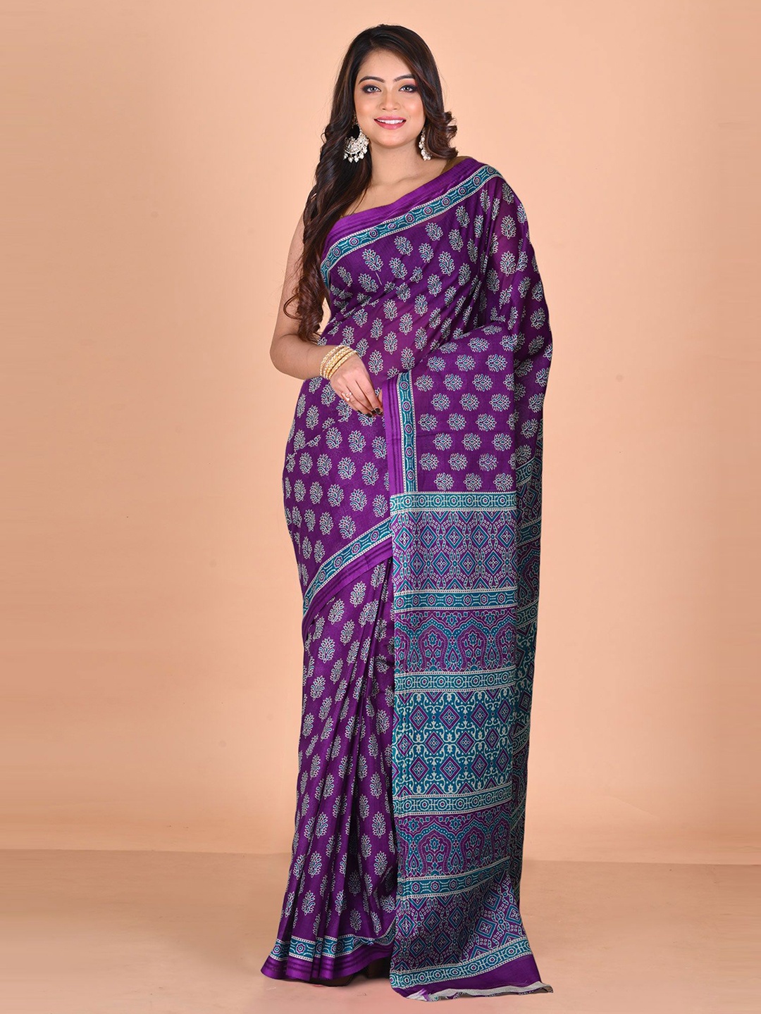 

Unnati Silks Ethnic Motifs Handloom Block Print Saree, Purple