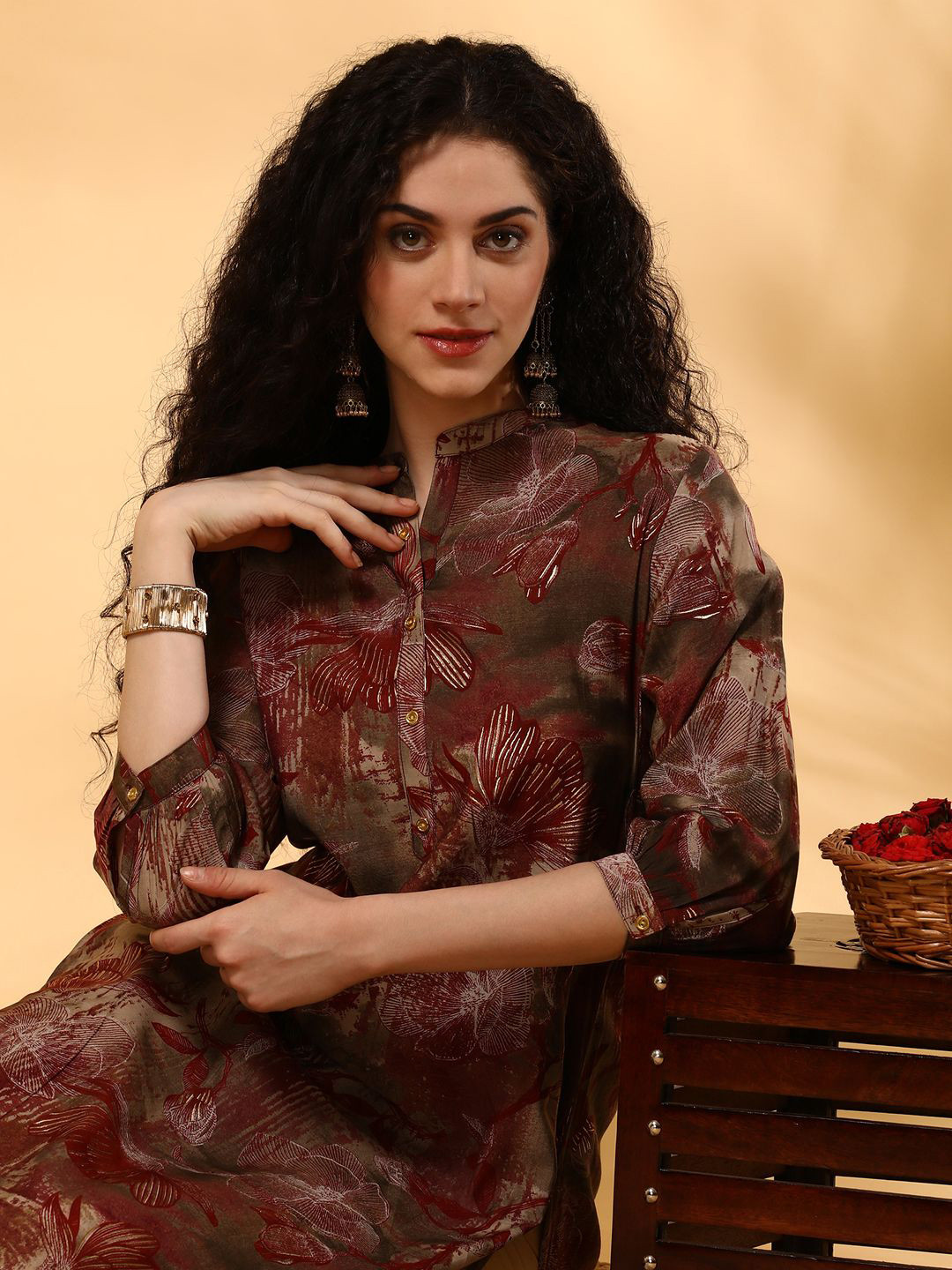 

Anouk Floral Printed Mandarin Collar Straight Kurta, Maroon