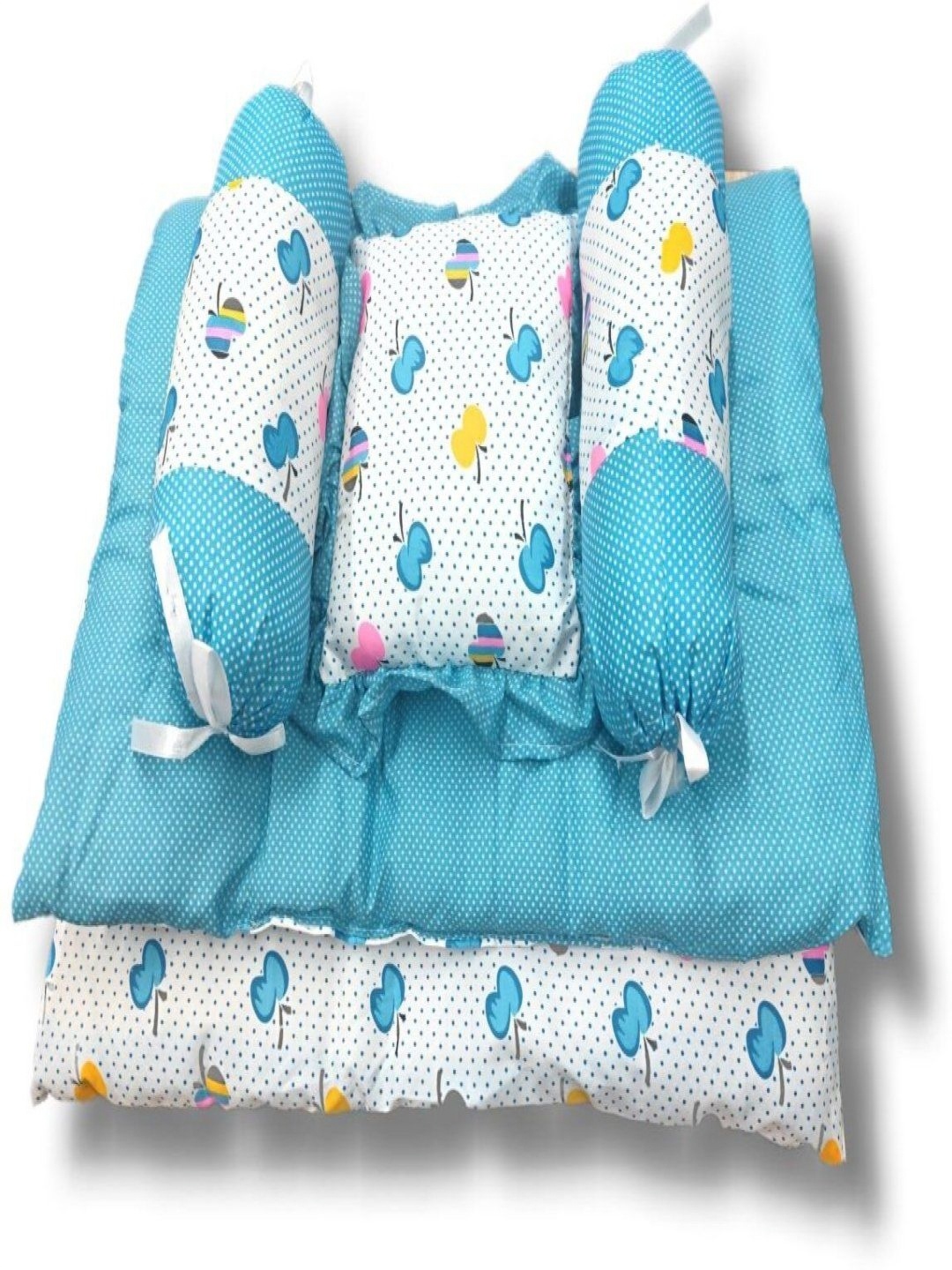 

DALUCI Blue & White Conversational Printed 4 Pieces Cotton Baby Bed Sets