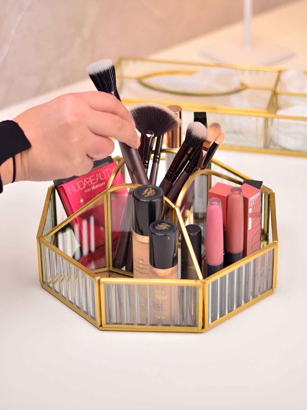 

Cinch Home Gold Toned Reusable Makeup Organiser