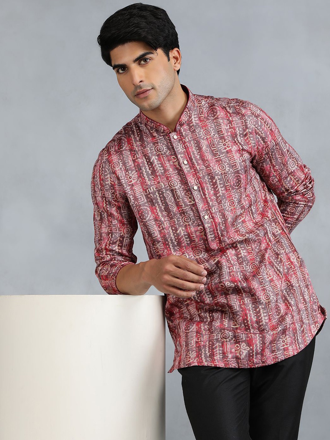 

THE KURTA COMPANY Ethnic Motifs Printed Mandarin Collar Straight Kurta, Blue