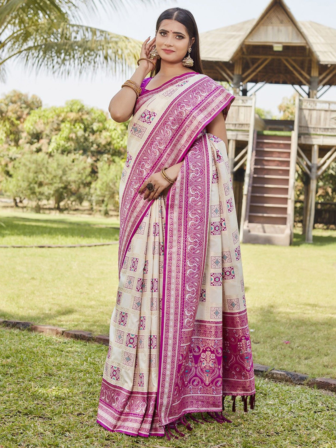 

Anaita Ethnic Motifs Zari Pure Silk Kanjeevaram Saree, Cream