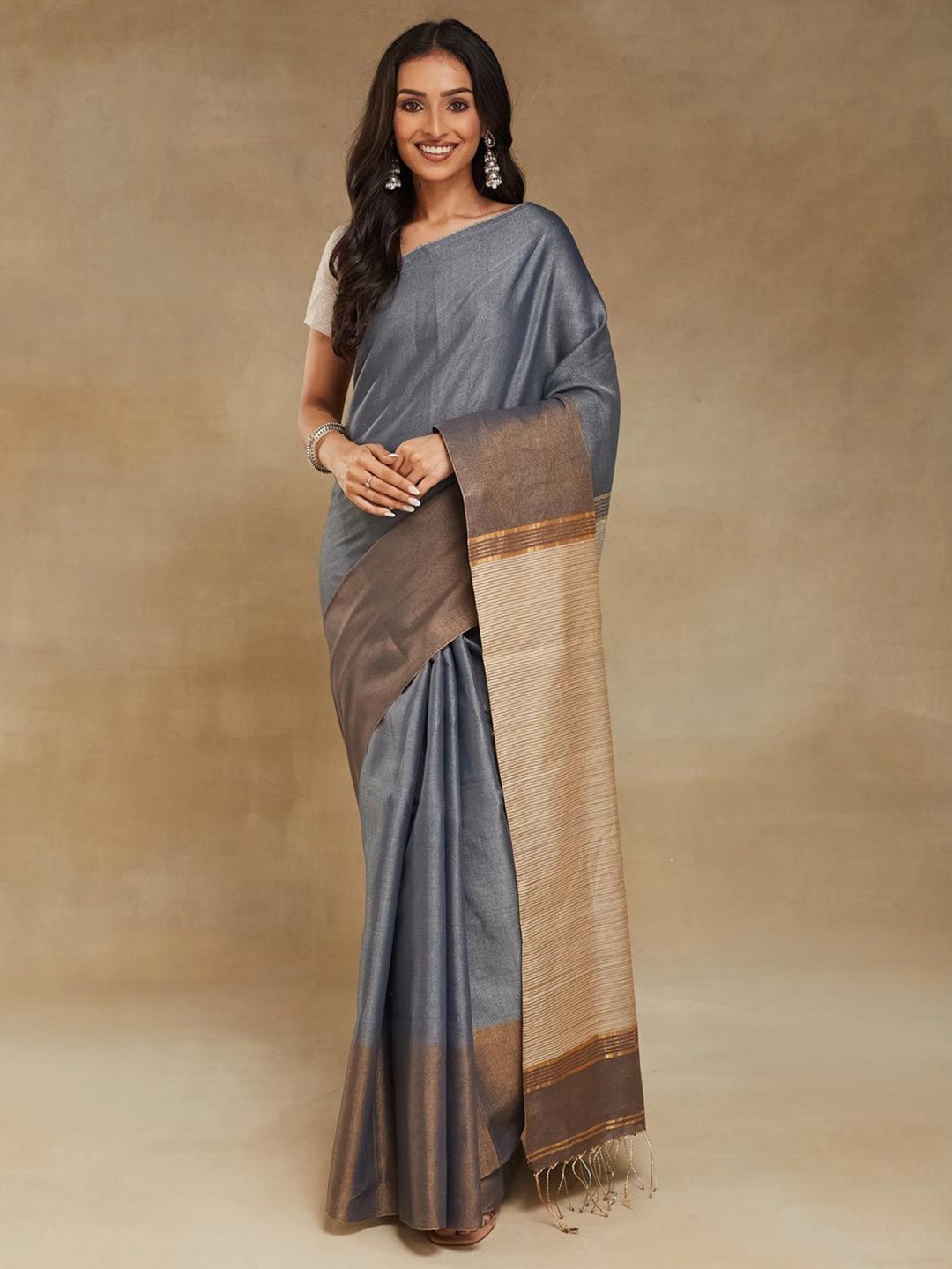 

Fabindia Colourblocked Ready to Wear Saree, Grey