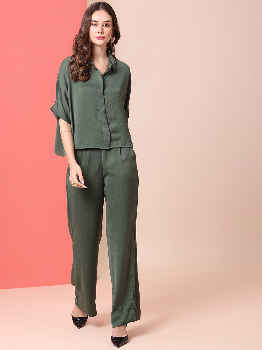 

Chemistry Oversized Cropped Shirt & Cargo Trousers, Olive