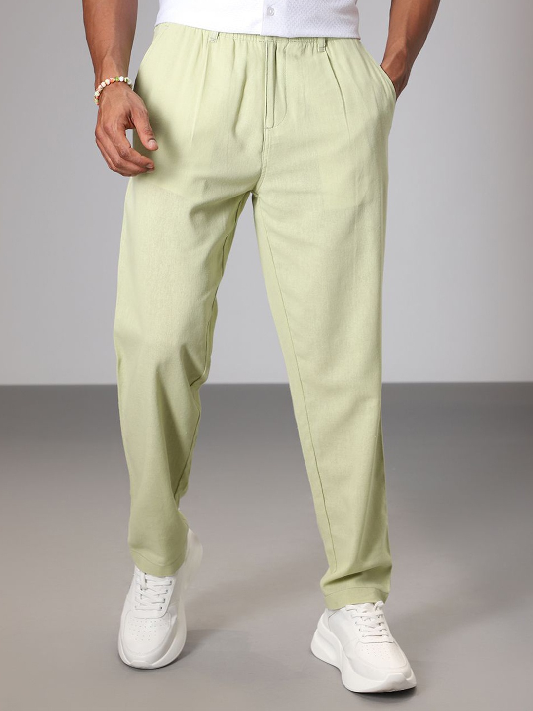 

Banana Club Men Relaxed Pleated Trousers, Green