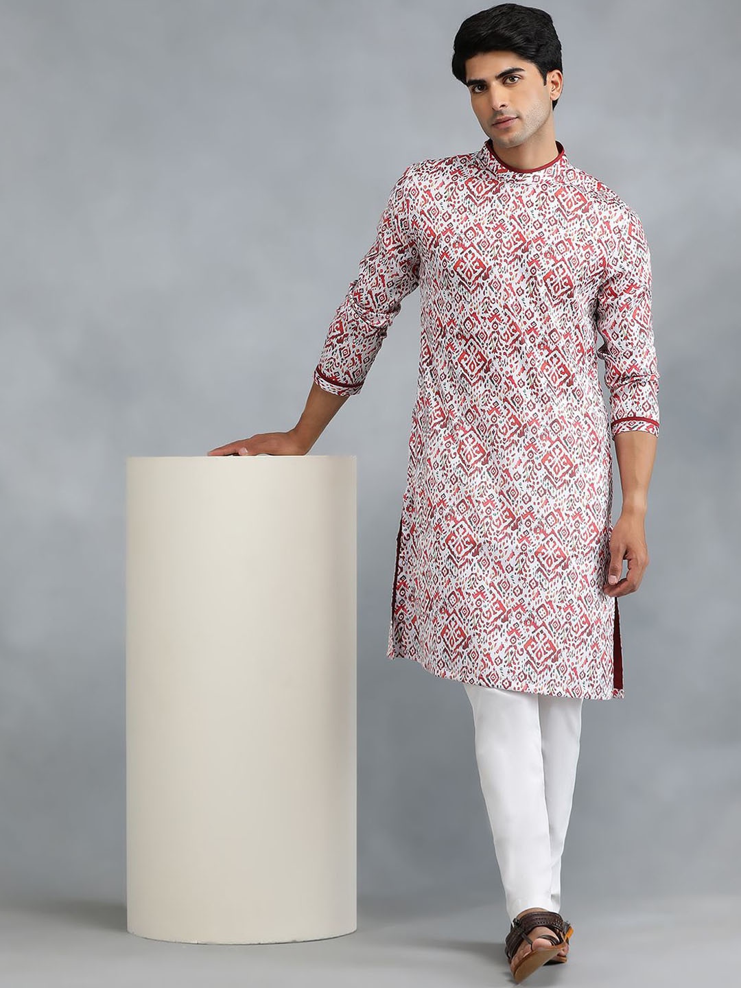 

THE KURTA COMPANY Ethnic Motifs Printed Mandarin Collar Straight Kurta, Red