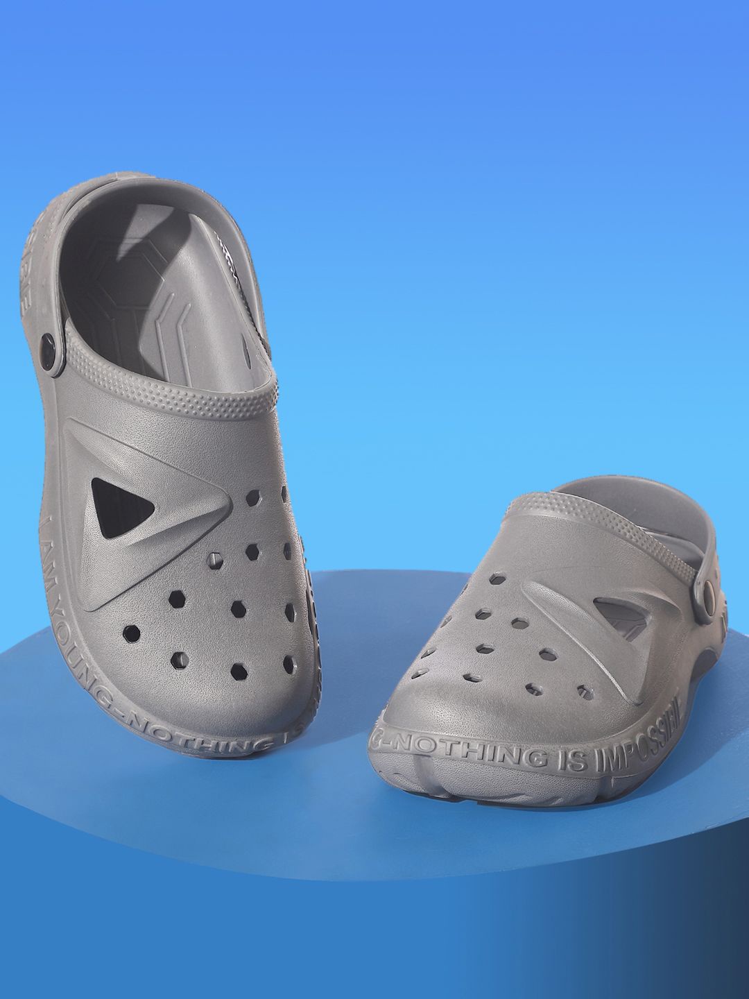 

TAG 7 Men Rubber Clogs, Grey