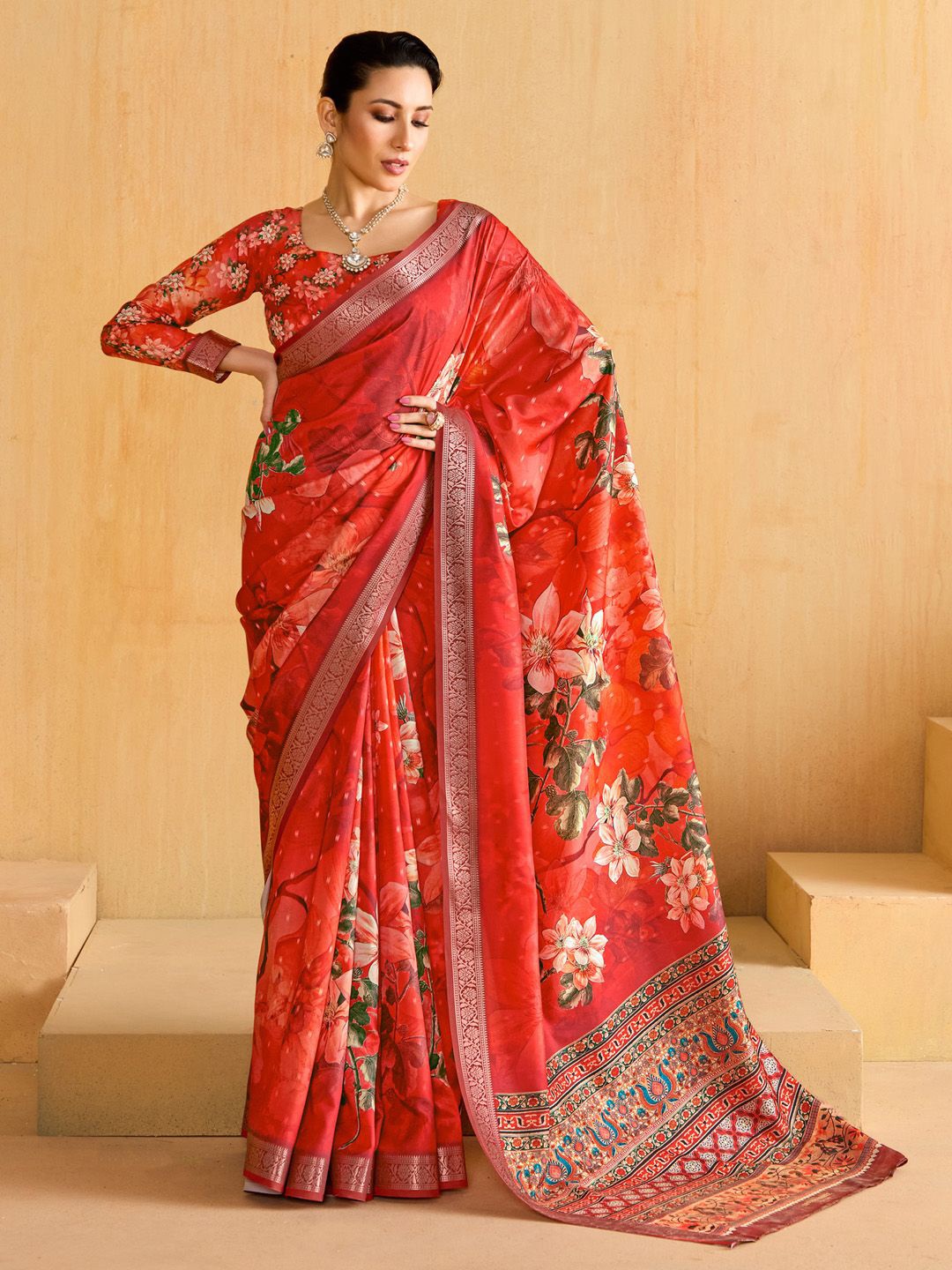 

Saree mall Floral Printed Zari Sungudi Sarees, Red