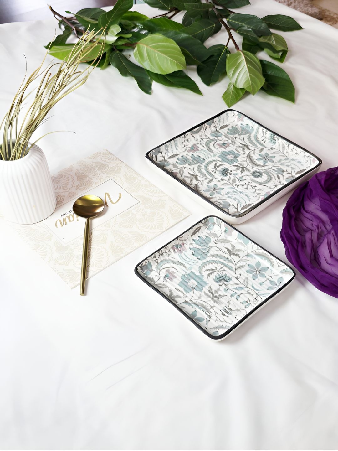 

Folkstorys Bahar White & Blue 2 Pieces Floral Printed Ceramic Glossy Plates