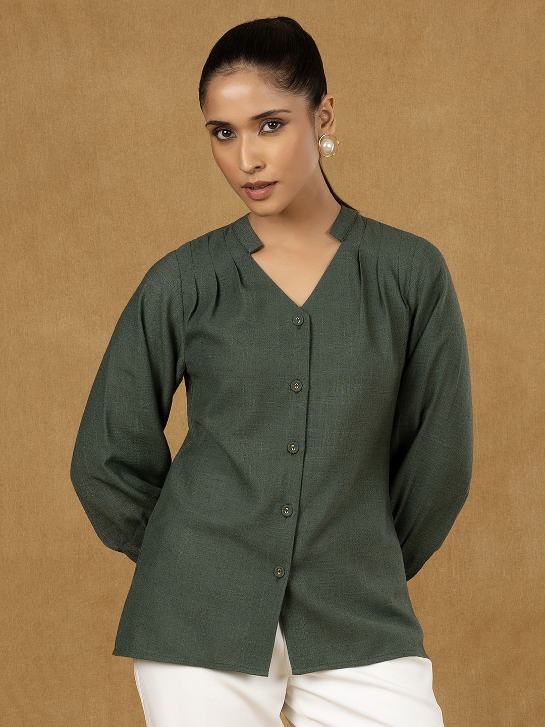 

PowerSutra Mandarin Collar Top, Green