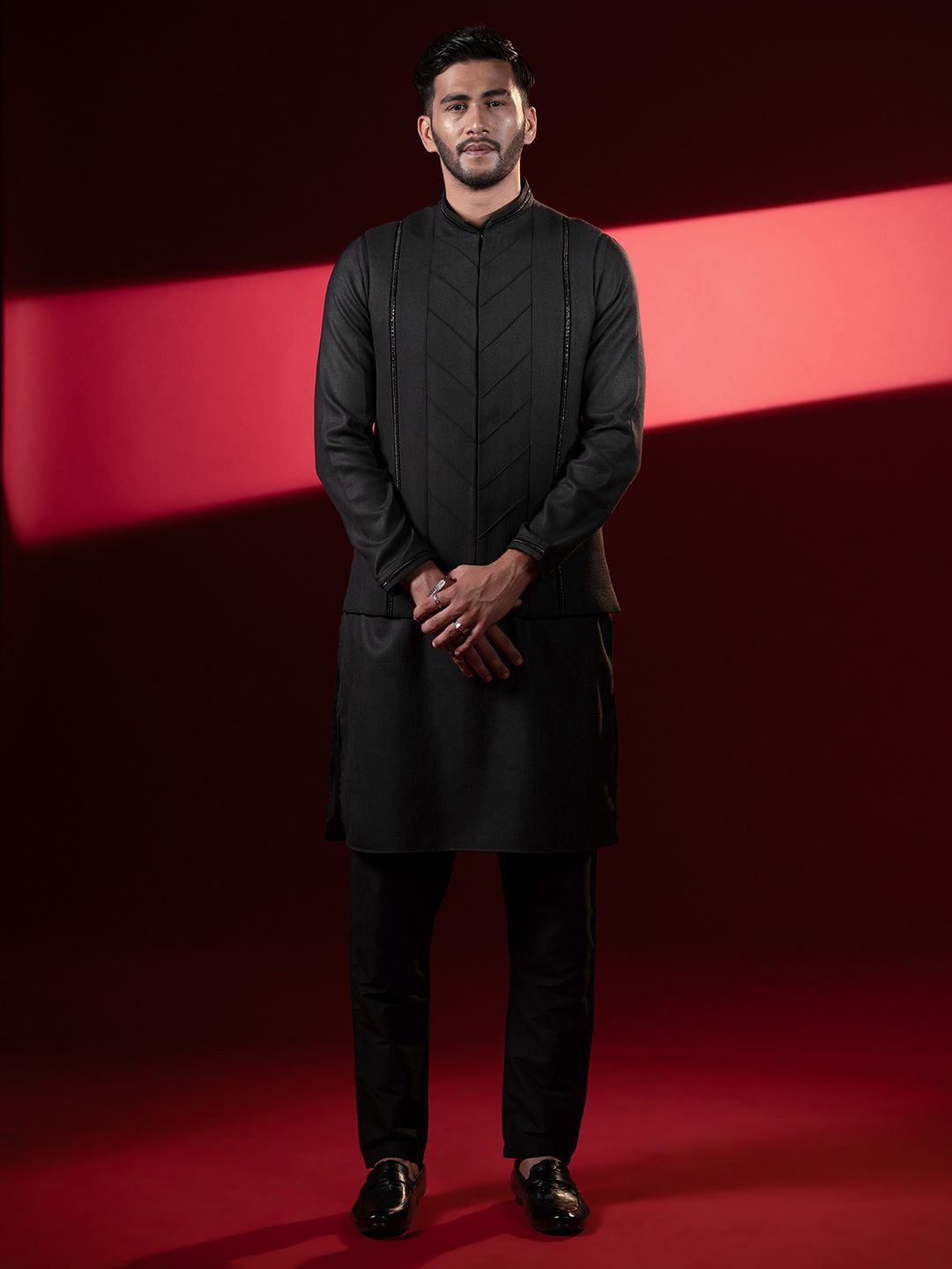 

TheEthnic.Co Mandarin Collar Regular Pure Cotton Straight Kurta with Trousers & Jacket, Black