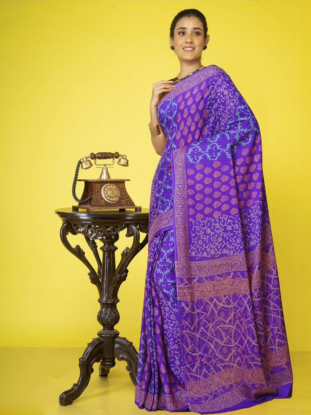 

Unnati Silks Ethnic Motifs Pure Cotton Block Print Saree, Violet