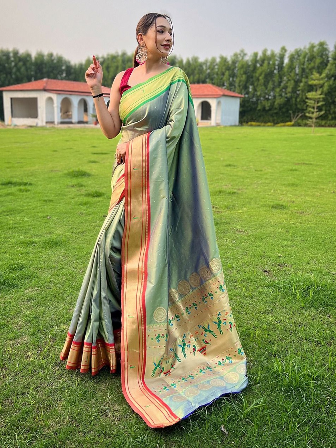 

SGF11 Woven Design Zari Saree, Green