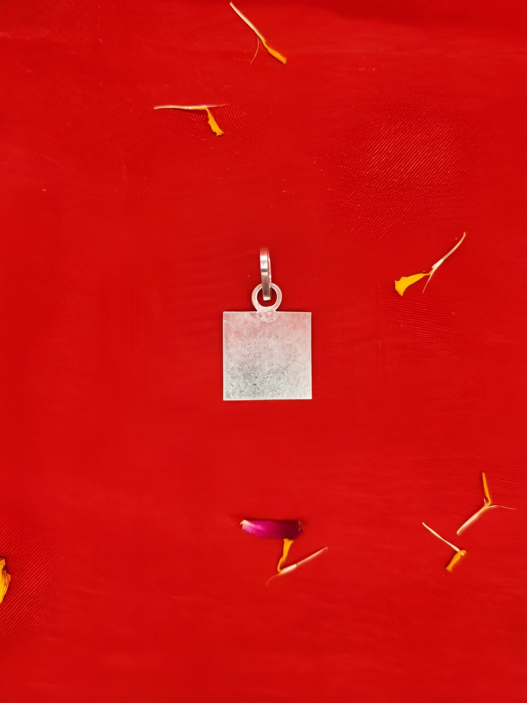

DOKCHAN Pure Silver Square Piece pendant