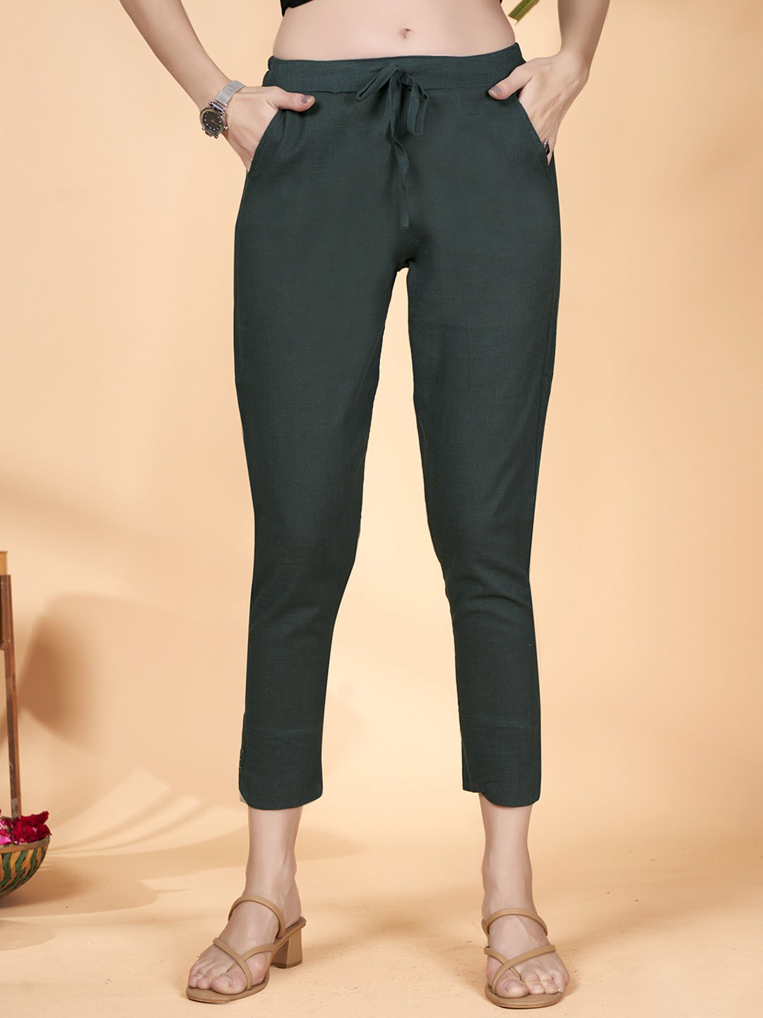 

Anouk Women Solid Comfort Trousers, Green