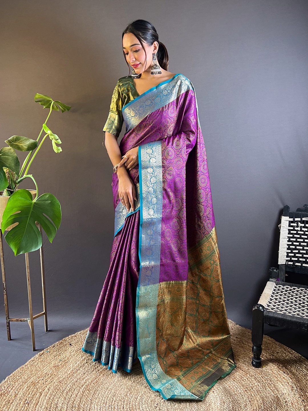 

SGF11 Woven Design Zari Saree, Purple