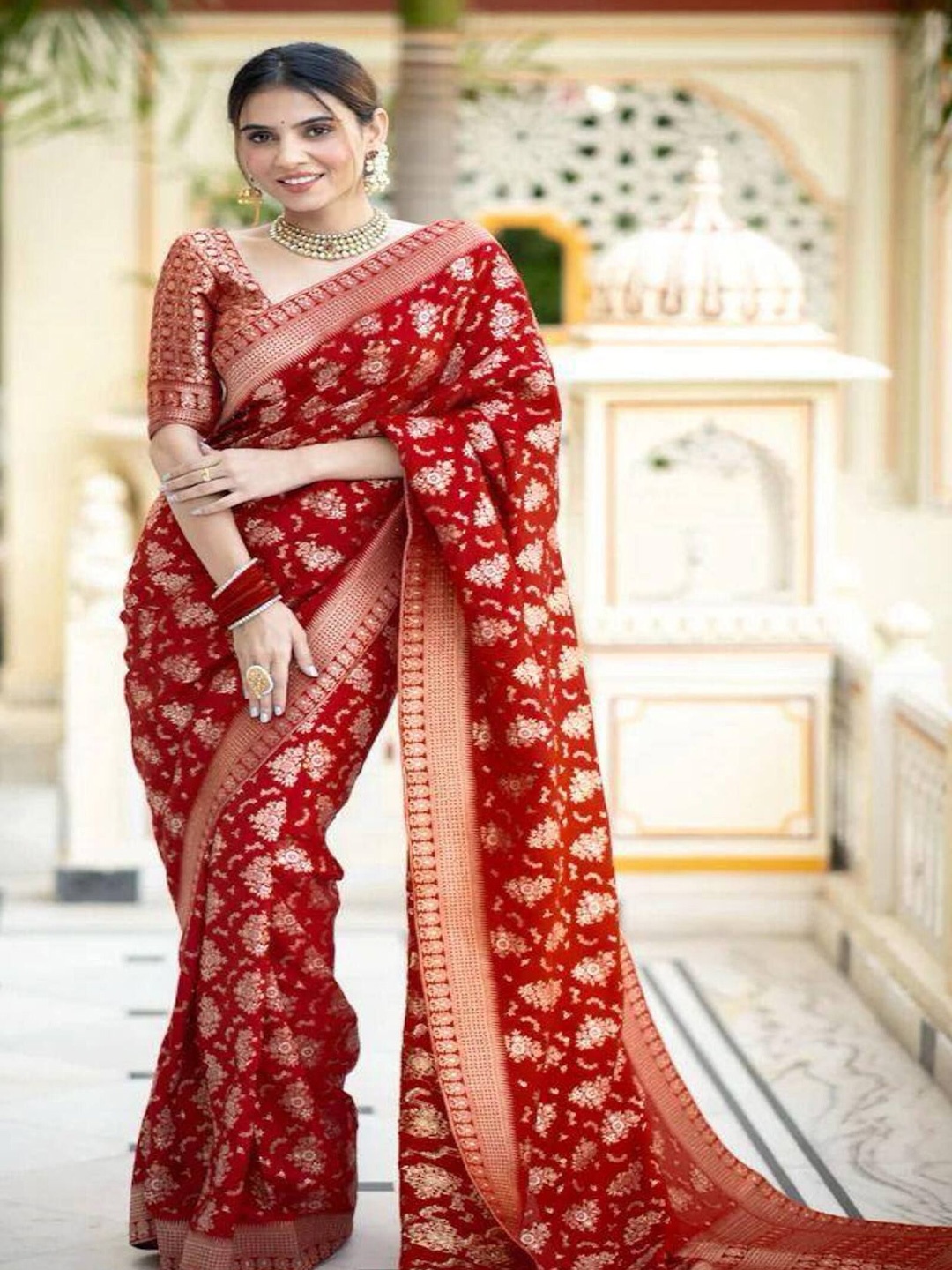 

Sanwariya Silk Woven Design Zari Art Silk Banarasi Saree, Red