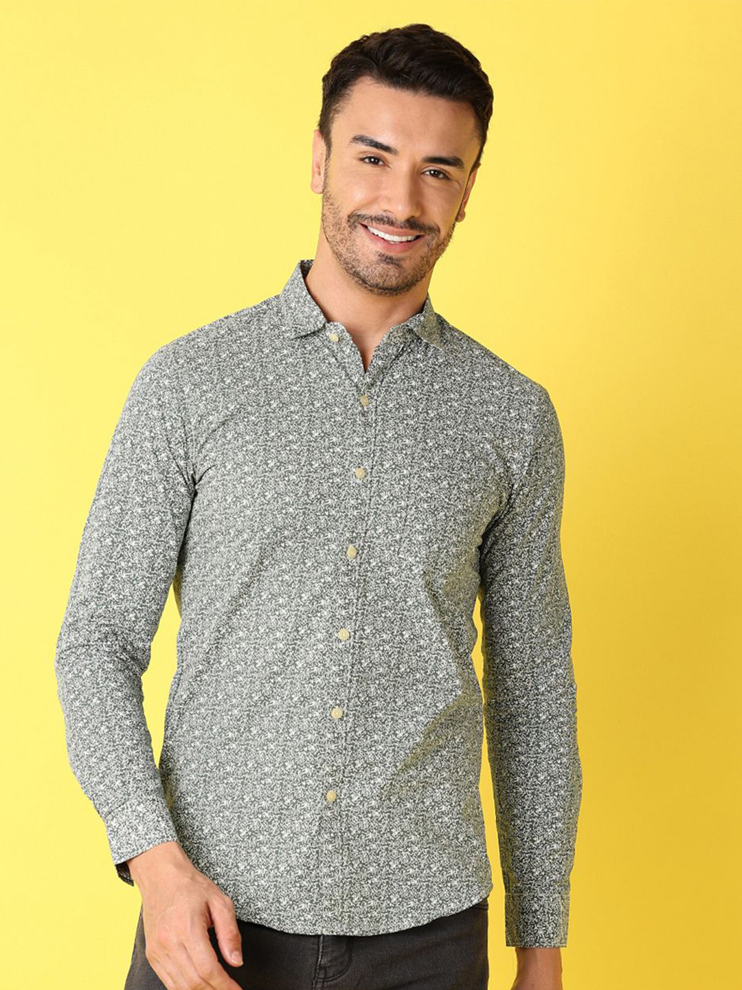 

V-Mart Men Classic Spread Collar Conversational Printed Cotton Casual Shirt, Olive