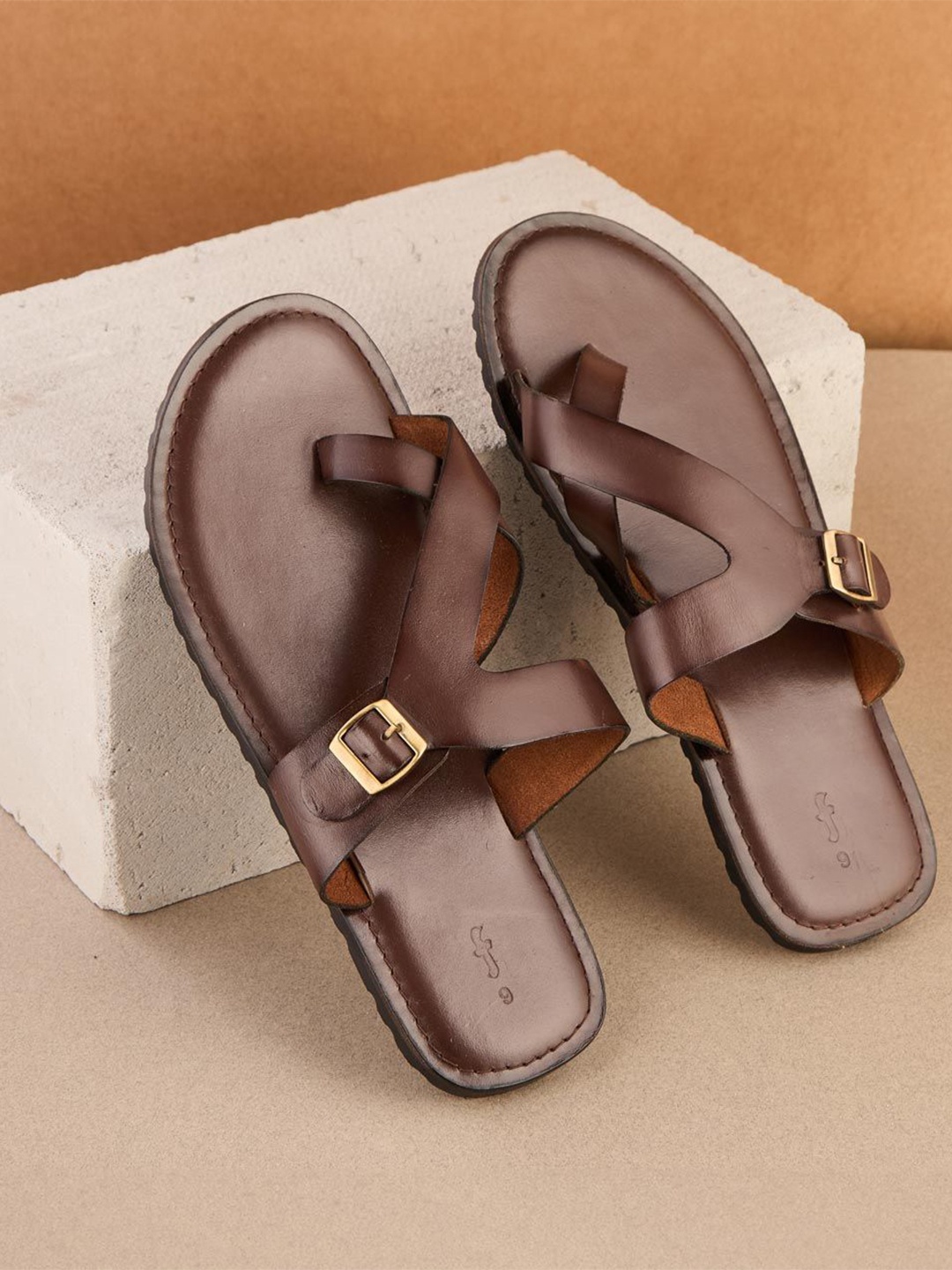 

Fabindia Men Slip-On Leather Synthetic Chappal, Brown