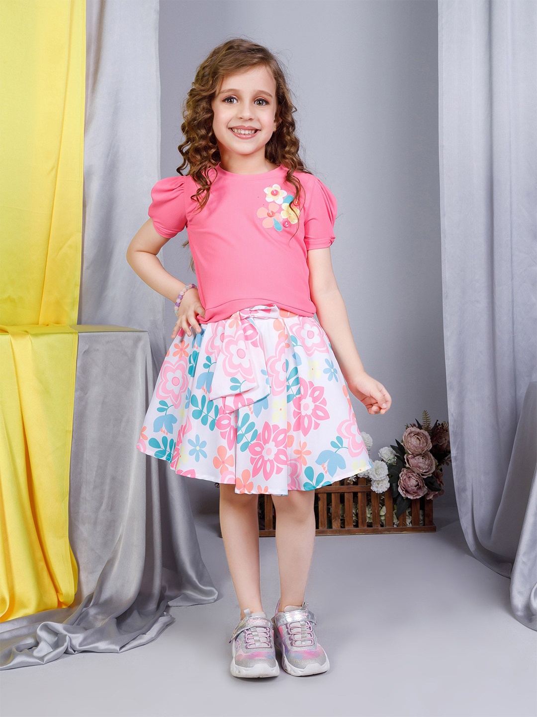 

Peppermint Girls Printed Puffed Sleeves Top with Skirt, Pink