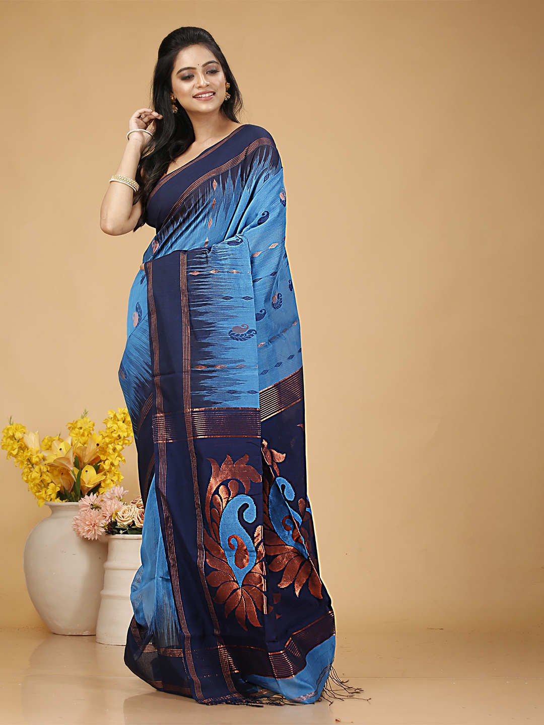 

SLAGHA Ethnic Motifs Silk Cotton Taant Saree, Turquoise blue