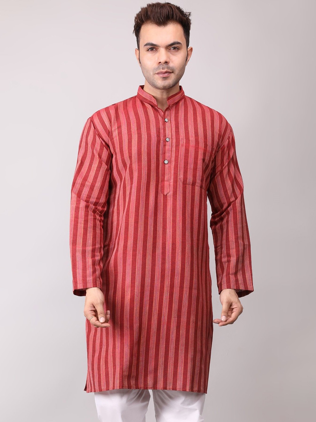 

Voniry Striped Mandarin Collar Straight Kurta, Maroon
