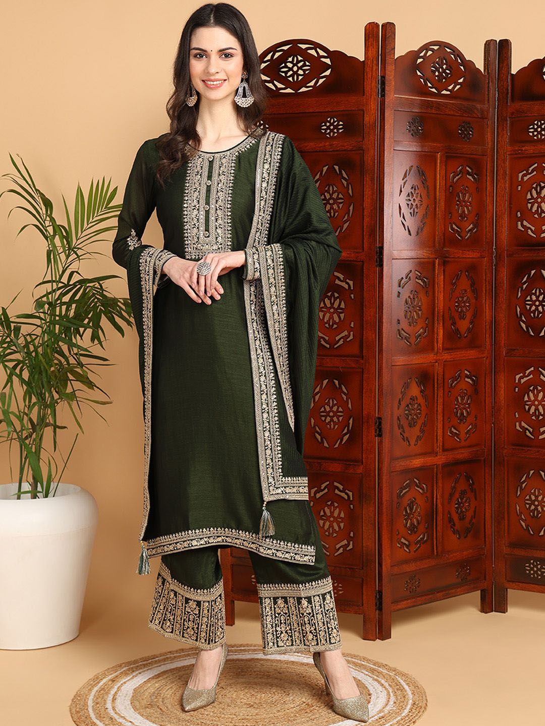 

KALINI Floral Embroidered Thread Work Kurta with Palazzos & Dupatta, Olive