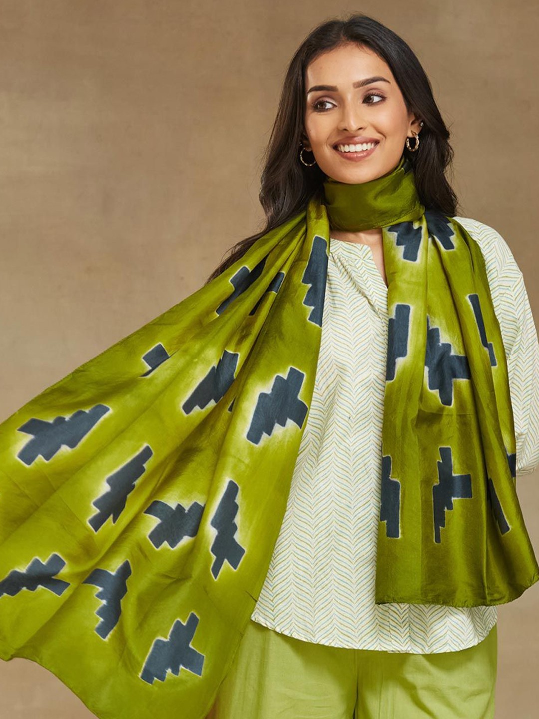 

Fabindia Women Printed Stole, Green