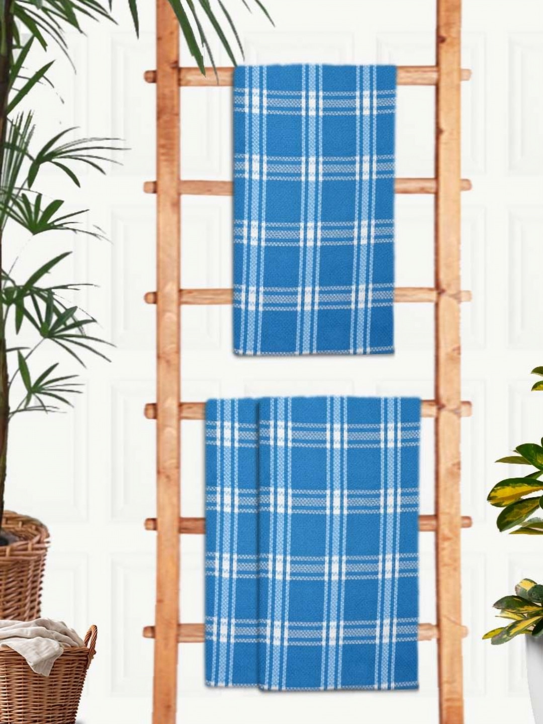 

Aura Blue & White 3 Pieces Printed Cotton 210 GSM Bath Towel