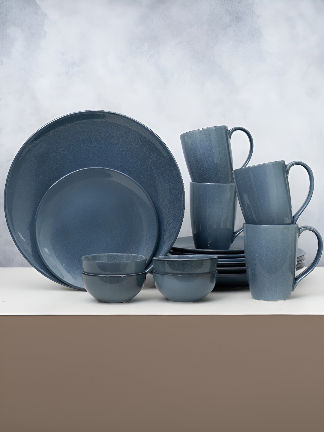 

JCPL Reactive Blue 16 Pieces Porcelain Dinnerware set